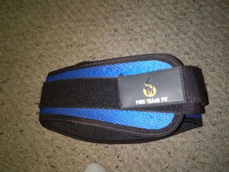 Velcro weight lifting belt new size small