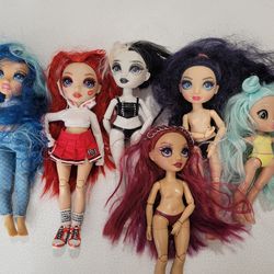 Lot of Rainbow High Dolls