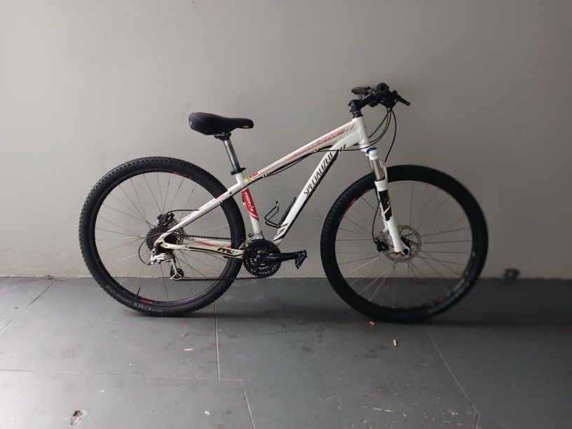 BICYCLE SPECIALIZED 27 SPEED EXCELLENT CONDITIONS