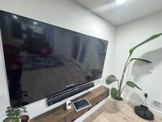 Samsung TV- 75”- QLED TV