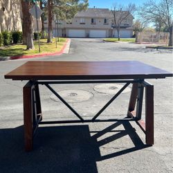 World Market Table