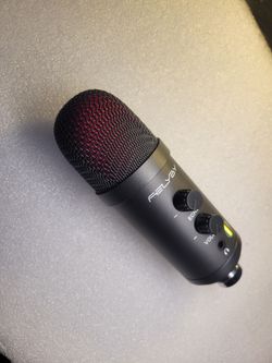 USB Podcasting / Gaming / Streaming Microphone - Brand New Unused