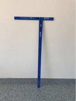 Heavy-Duty Empire Durable Drywall T-Square Help Identify Measurements