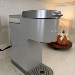 K-Mini Plus Single Serve Coffee Maker in Studio Gray