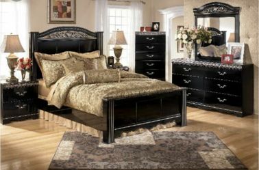 New Bedroom suite on sale