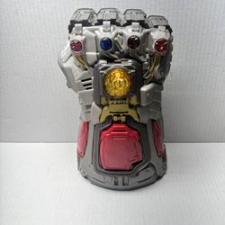Marvel Avengers: Endgame Electronic Thanos Infinity Gauntlet Hasbro