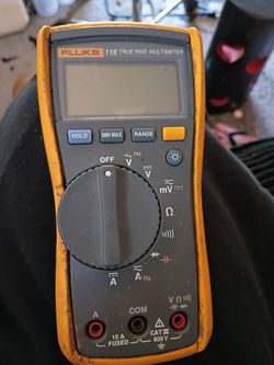Fluke 115 true rms multimeter