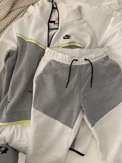 Nike Tech