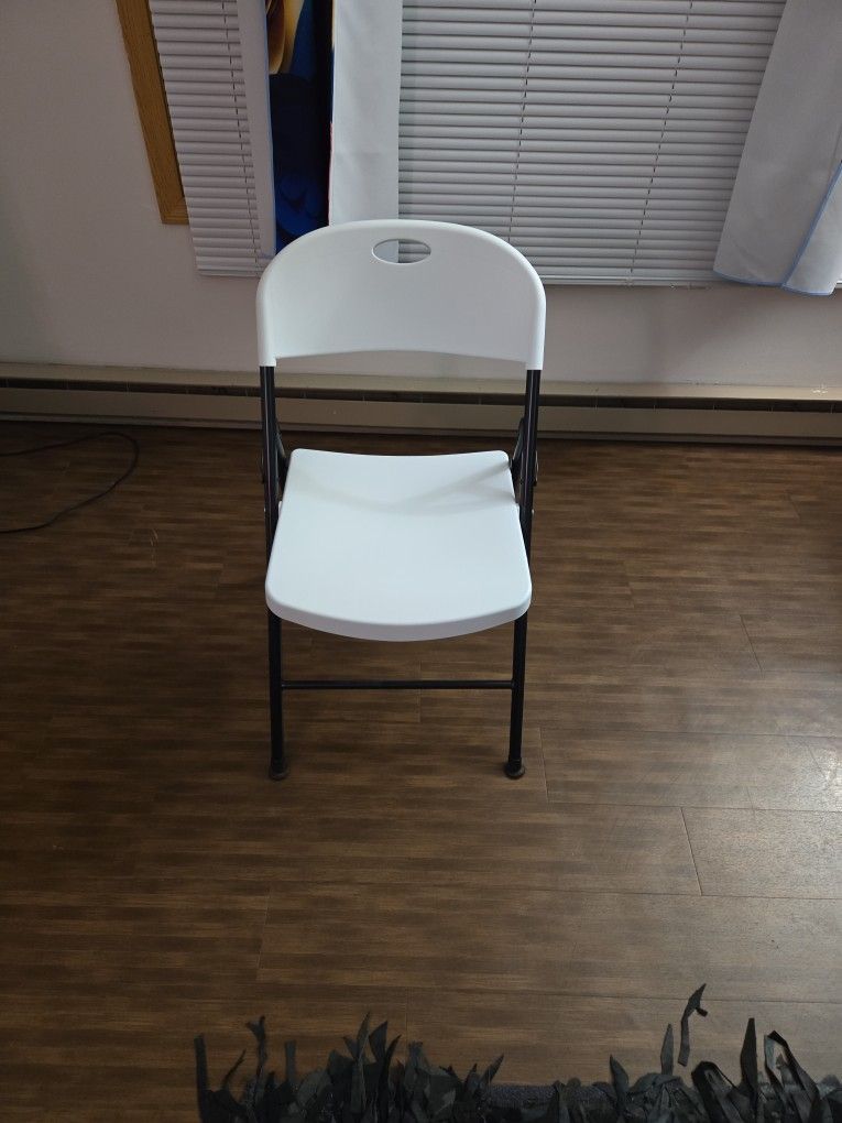 New FOLDING CHAIRS