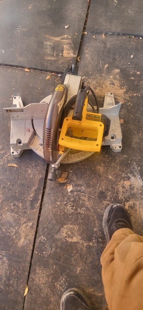 DeWalt Miter Saw
