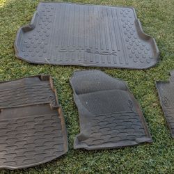 Subaru Outback Original Rubber All Weather Floor Mats