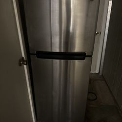 Kenmore Refrigerator 