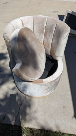 Chair w/Storage Seat.