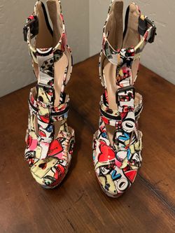 Platform 5” High Heels Open Toe T-strap Sandals.   Queen Creek area