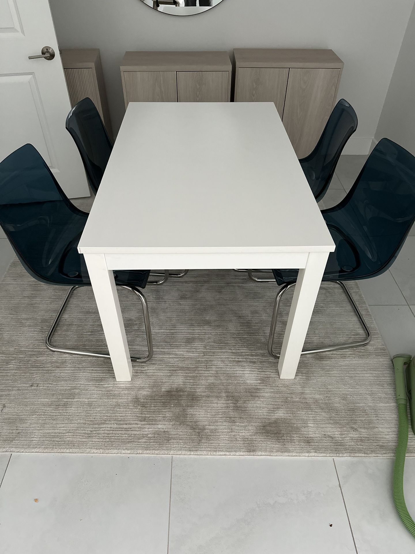Dining Table With 4 Chairs