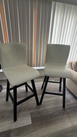 Swivel Bar Stools - excellent condition