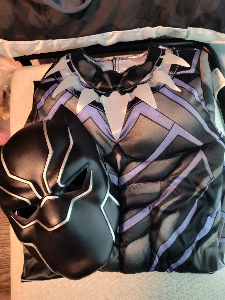 3 Full Boy Costumes And 3 Masks
