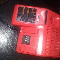 Milwaukee M12 And 18 Charger