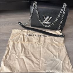 Louis Vuitton Black twist MM
