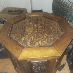 Beautiful Carved Coffee Table With Storage