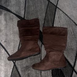 Brown Woman’s Boots