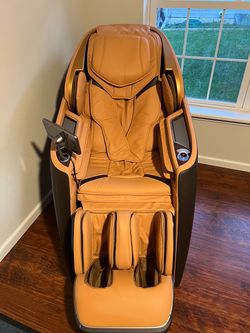 Luxury Vfine Zero Gravity Full Body Massage Chair – Excellent Condition
