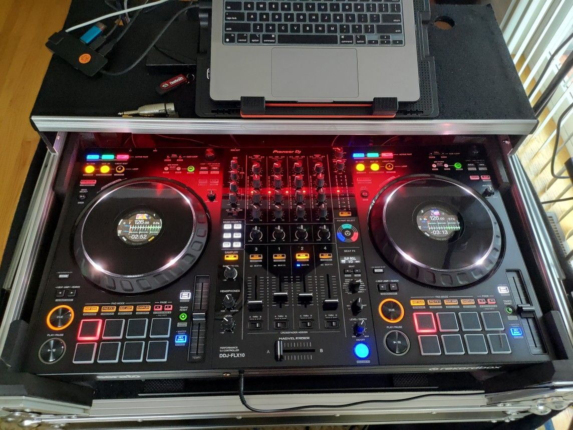 DJ Mixer.  DDJ-FLX10
