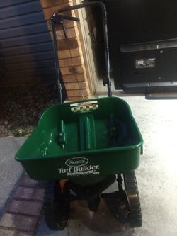 Brand new Scott's Turf Builder Brand New Seed Salt Fertilize