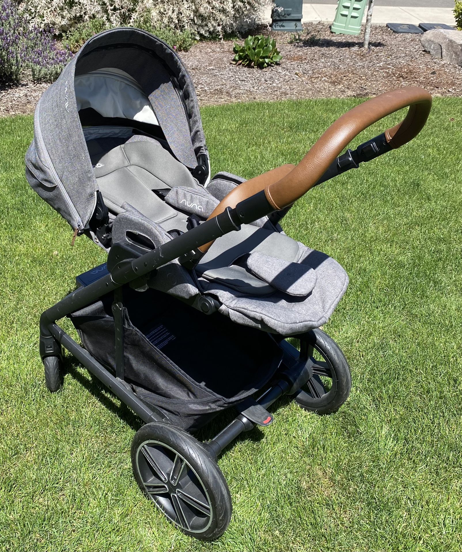 NUNA Mixx Next + Pipa Urbn Travel System Stroller