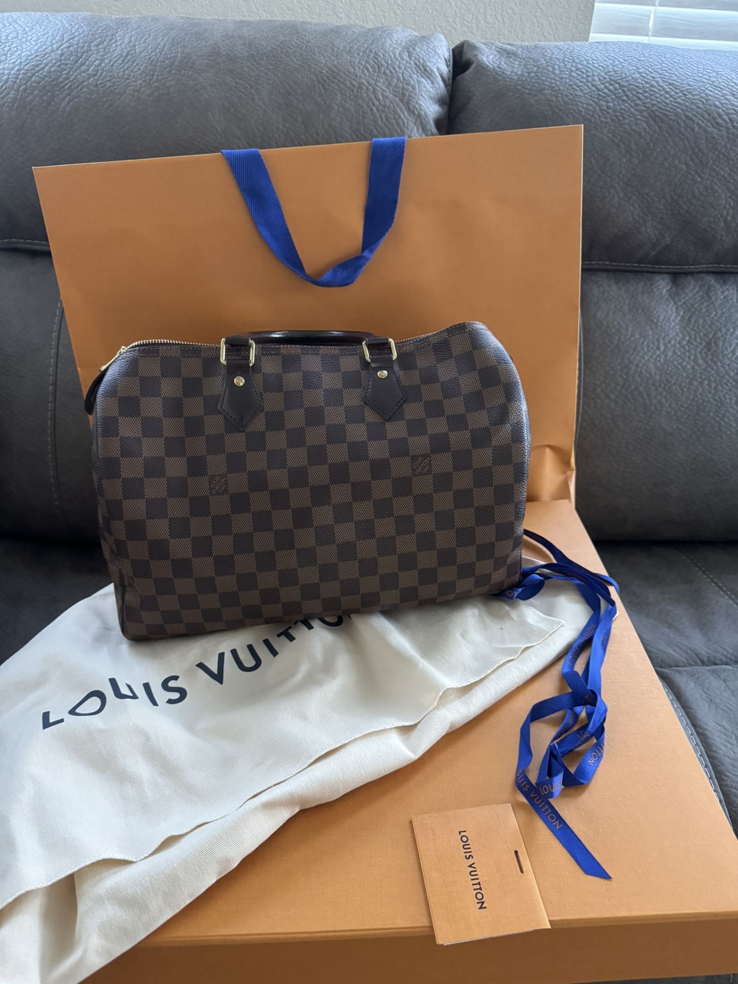 Authentic Louis Vuitton speedy