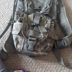 U .S. Army Camelbak Maximum Gear Backpack Like New Make Offer