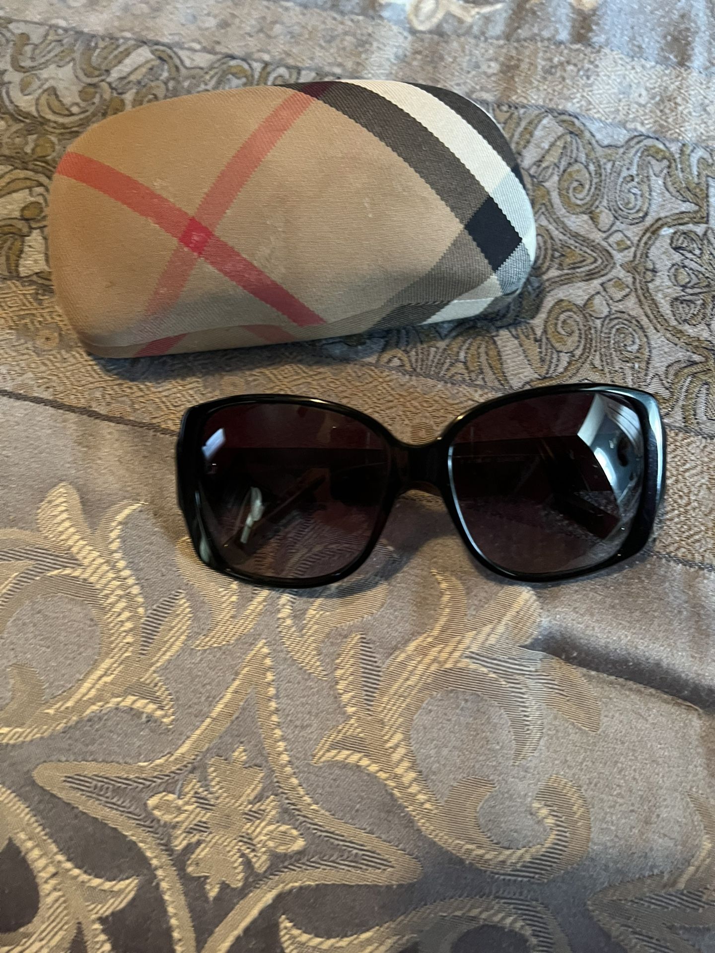 Burberry Sunglasses 