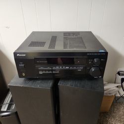 Pioneer Reciever  VSX-D412