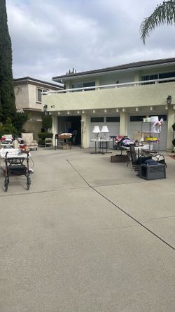 Garage/ Yard Sale