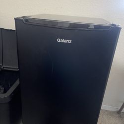 galanz mini fridge