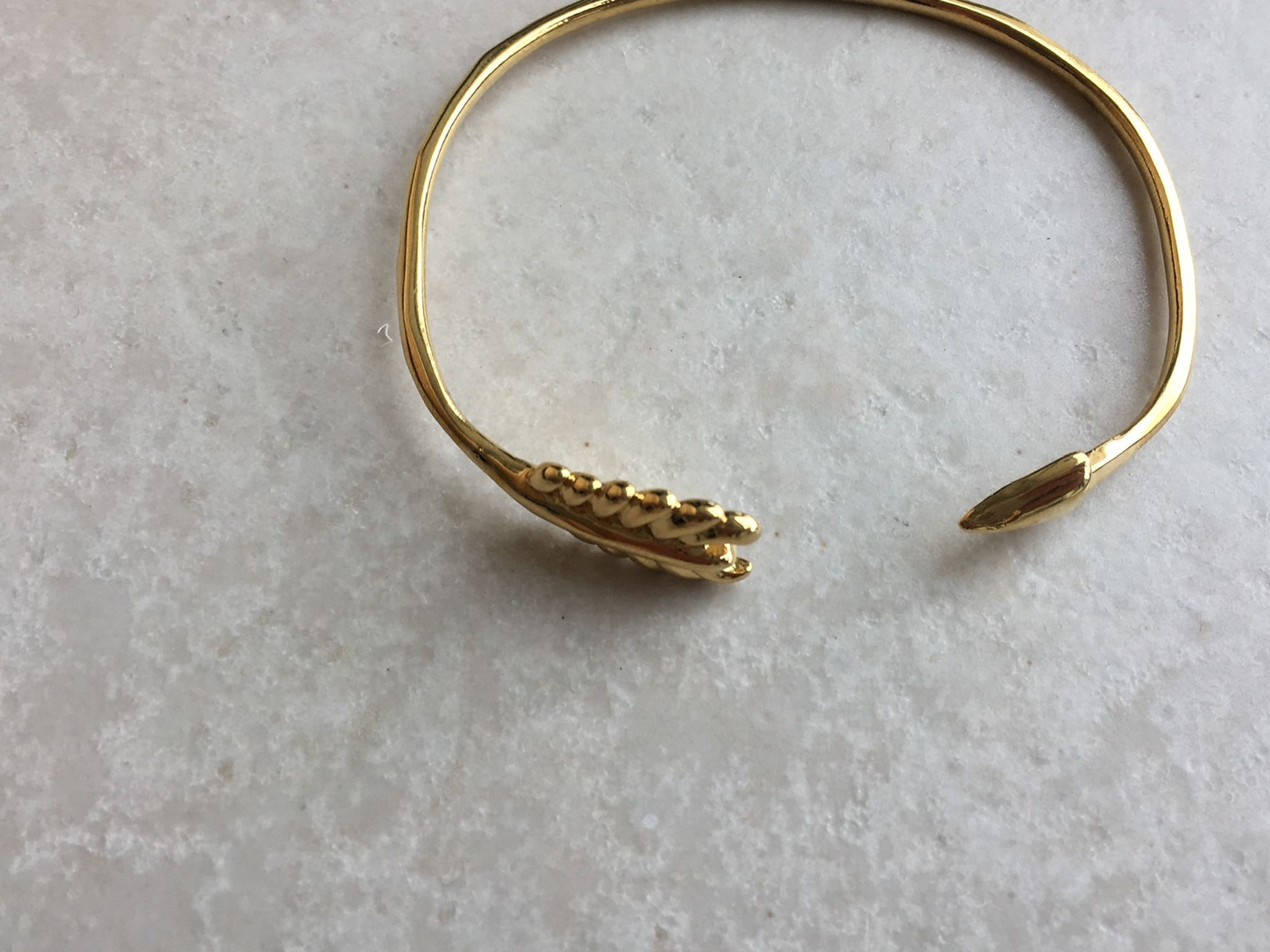 Stella And dot Gold Arrow Cuff bracelet