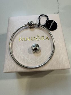 New With Tag Pandora Ball Clasp Bangle Bracelet and A Emoji Charm