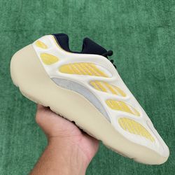 ADIDAS YEEZY 700 V3 “SAFFLOWER” (Size 11, Men’s)