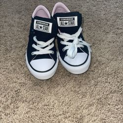 Girls Converse Size1