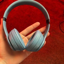 Beats Solo 4 Barely Used