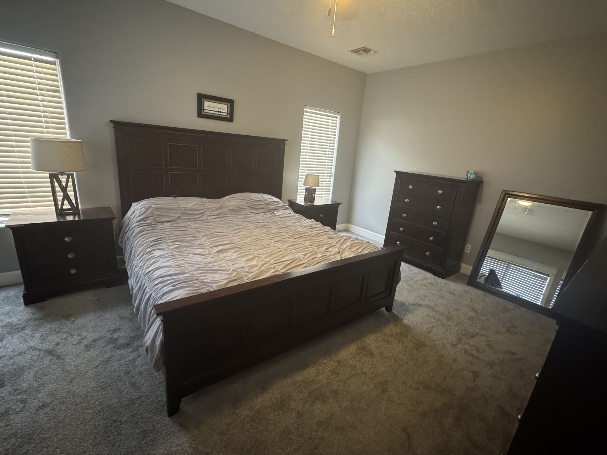 5 Piece King Bedroom Set With Mirror