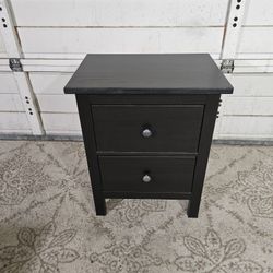 1 Nightstand, Good Conditions 👍, Black Color, Measurement: Wide 21" × Deep 15" × Height 26.5"