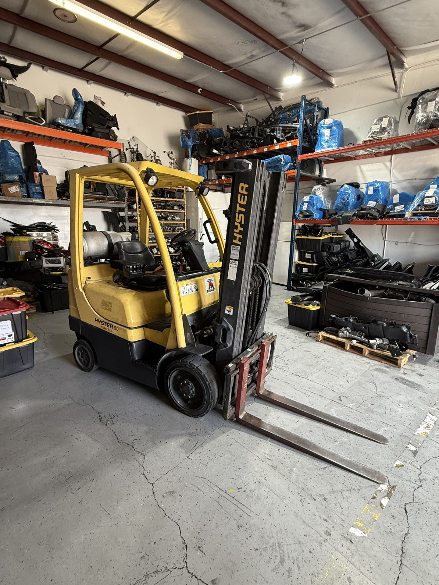HYSTER FORKLIFT S50FT 5000LB 2005