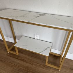 Console Table. excellent condition like new