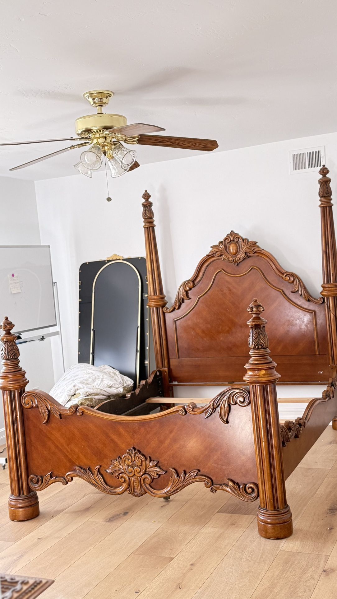 Bed Frame Wood (Queen)