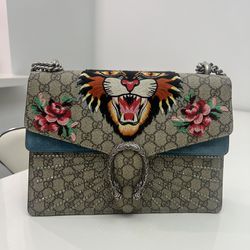 Gucci GG Supreme Angry Cat Medium Dionysus Shoulder Bag
