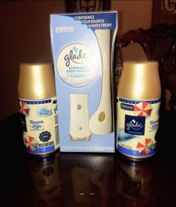 Glade Diffuser with 2 refills $10- X Streets Ray and Higley