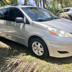 2008 Toyota Sienna