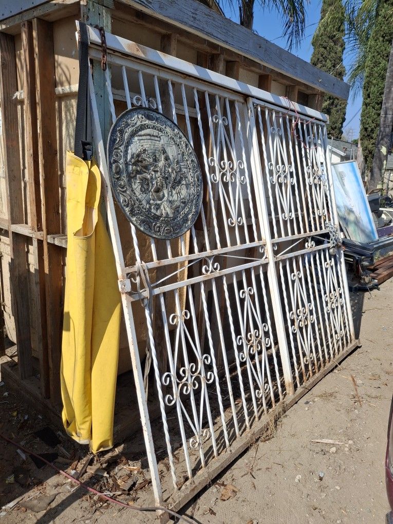 Free Gate