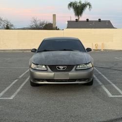 2004 Ford Mustang